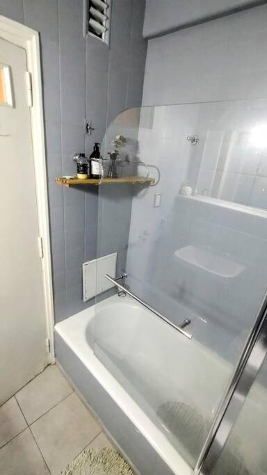 Hermoso Departamento Con Balcon Obelisco Ii